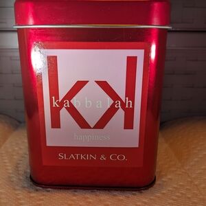 Slatkin & Co. Kabbalah Happiness Candle and Red String